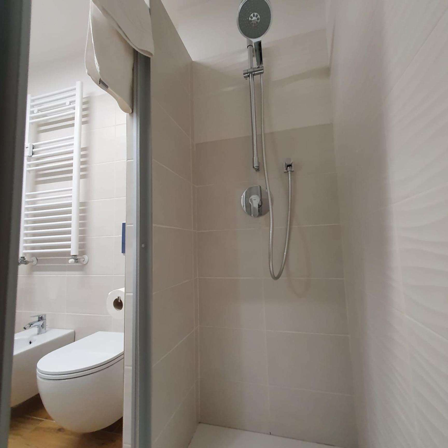 Bnbutler - Grasselli, 8 - Comfy And Newly Renovated Apartment Милано Екстериор снимка