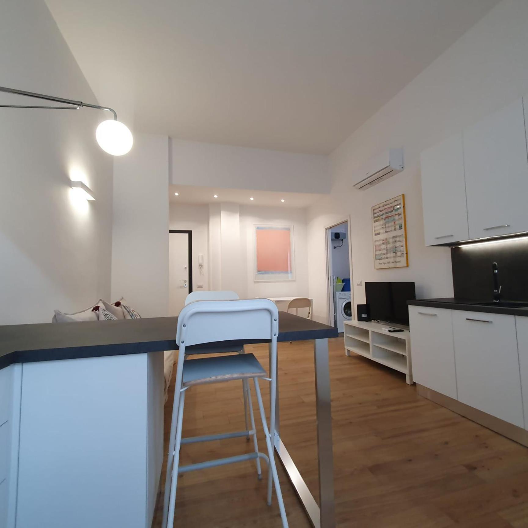 Bnbutler - Grasselli, 8 - Comfy And Newly Renovated Apartment Милано Екстериор снимка